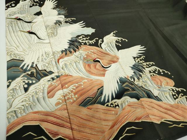 平和屋着物●アンティーク　大正ロマン　黒留袖　駒刺繍　手描き　立波飛鶴文　金彩　正絹　逸品　DABD1069ps