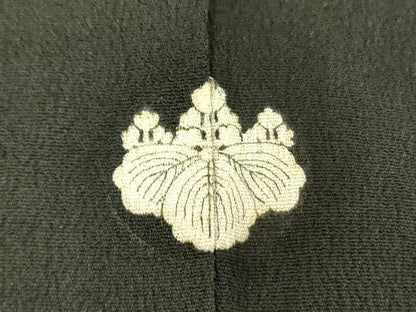 平和屋着物●アンティーク　大正ロマン　黒留袖　駒刺繍　手描き　立波飛鶴文　金彩　正絹　逸品　DABD1069ps