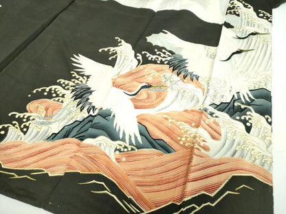 平和屋着物●アンティーク　大正ロマン　黒留袖　駒刺繍　手描き　立波飛鶴文　金彩　正絹　逸品　DABD1069ps