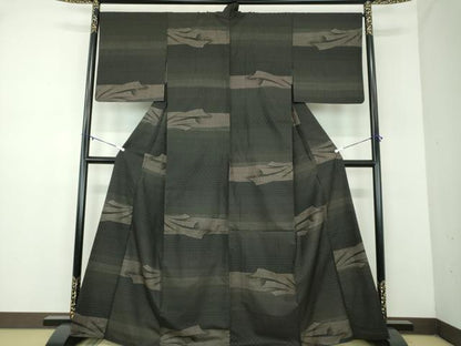 平和屋着物●本場大島紬　9マルキ　花熨斗文　正絹　逸品　DABD1200ps