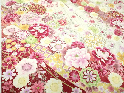 平和屋着物●豪華振袖　刺繍　舞蝶花文　暈し染め　金彩　銀通し地　正絹　逸品　DABD1201ps