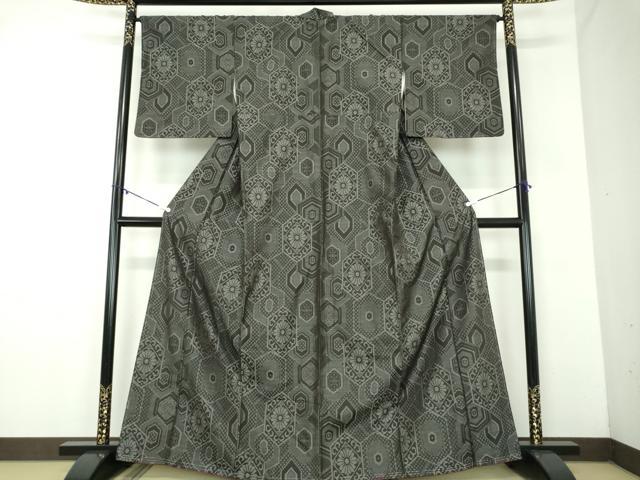 平和屋着物●本場大島紬　亀甲花文　正絹　逸品　未使用　DABD1247ps