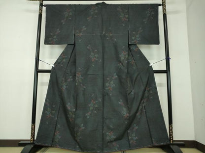 平和屋着物●本場大島紬　9マルキ　花唐草文　反端付き　正絹　逸品　未使用　DABD1258ps