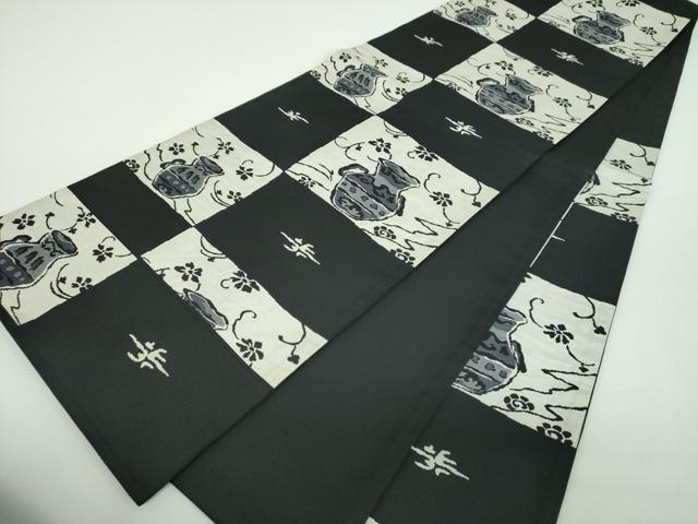 平和屋着物●六通柄袋帯　作家物　市松器物花文　黒地　正絹　逸品　DABD1356ps