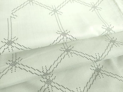 平和屋着物●本場大島紬　白大島　7マルキ　亀甲文様　正絹　逸品　DABD1415ps