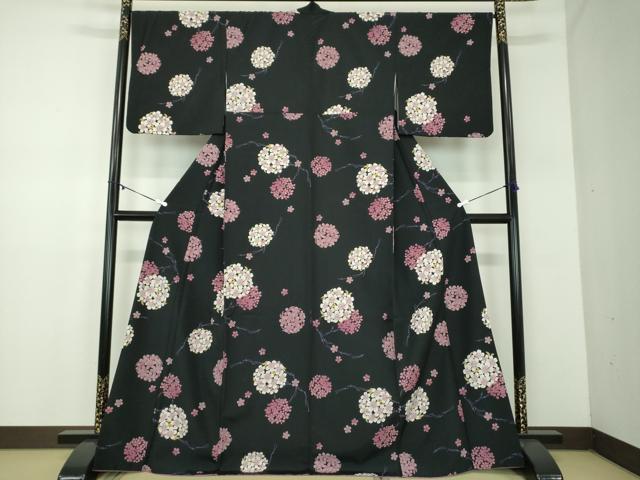平和屋着物●小紋　桜丸文　溢れ松葉　黒地　洗える着物　DABD1422ps