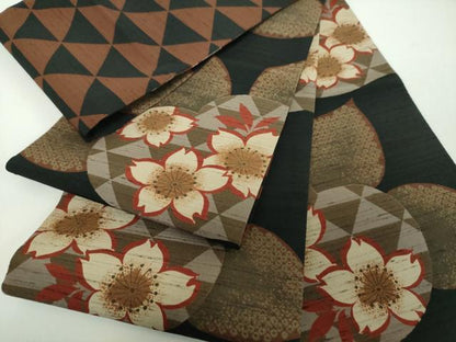平和屋着物●撫松庵　両面　半幅帯　舞桜　黒地　逸品　未使用　DABD1497ps