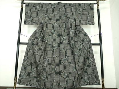 平和屋着物●本場大島紬　9マルキ　草花文　正絹　逸品　DABD1578ps