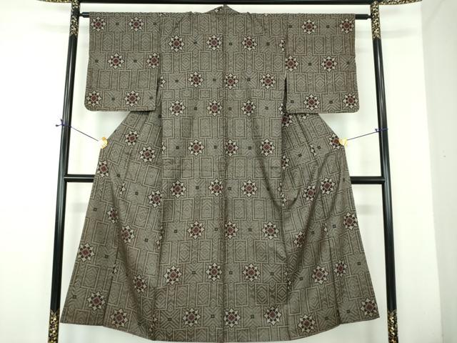 平和屋着物●本場大島紬　龍郷絣　花丸文　正絹　逸品　DABD1642ps