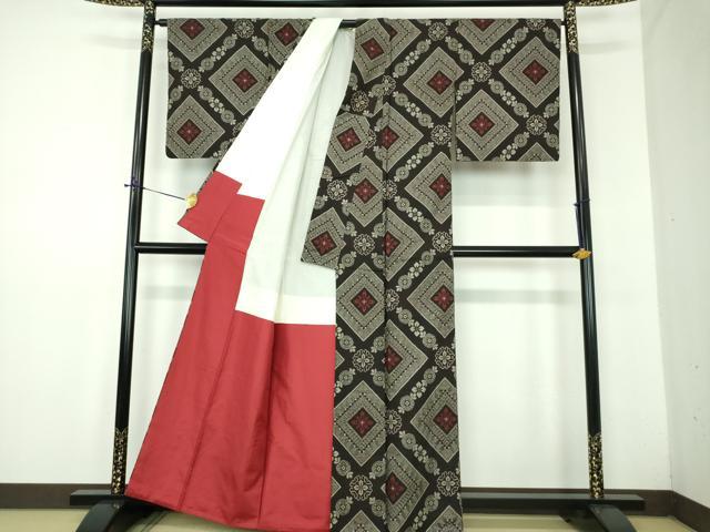 平和屋着物●本場大島紬　龍郷絣　花菱文　正絹　逸品　DABD1645ps