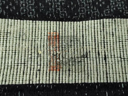 平和屋着物●本場結城紬　重要無形文化財　100亀甲　花菱文　反端付き　正絹　逸品　DABD1661ps