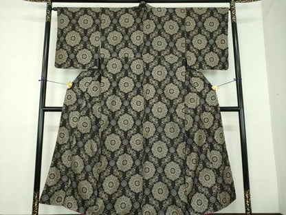 平和屋着物●本場大島紬　割り込み絣　花丸文　正絹　逸品　DABD1666ps