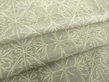 平和屋着物●本場大島紬　白大島　9マルキ　花菱文　正絹　逸品　未使用　DABD1683ps