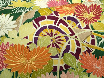 平和屋着物●創業460年・千總　振袖　駒刺繍　流水花車文　金彩　正絹　逸品　DABD1694ps
