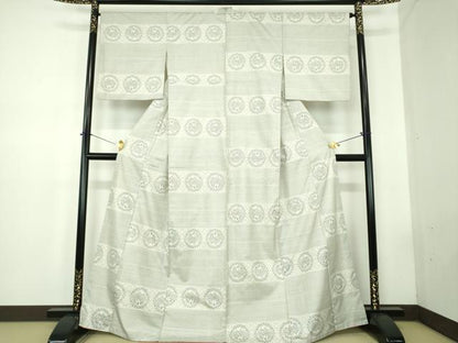 平和屋着物●本場大島紬　白大島　9マルキ　横段鳳凰花丸文　正絹　逸品　DABD1833ps
