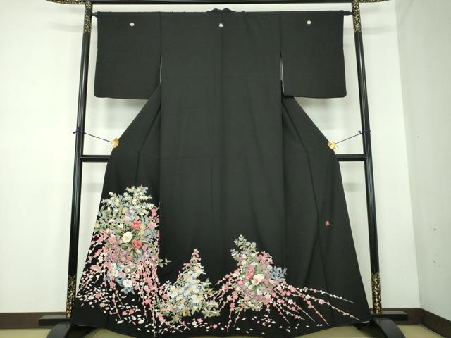 平和屋着物●豪華黒留袖　友禅　作家物　草花文　正絹　逸品　DABD1844ps