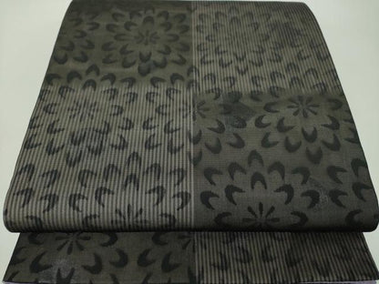 平和屋着物●両面　全通柄袋帯　市松花文　黒地　銀糸　正絹　逸品　DABD1887ps