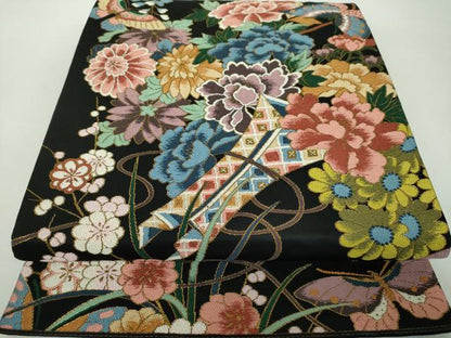 平和屋着物●西陣　白綾苑大庭　六通柄袋帯　舞蝶花束文　黒地　金糸　正絹　逸品　DABD1901ps
