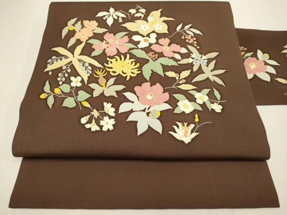 平和屋着物●塩瀬　九寸名古屋帯　駒刺繍　草花文　金彩　正絹　逸品　DABD2105du