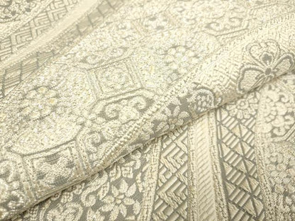 平和屋着物●本場筑前博多織 八寸名古屋帯 正倉院花文 銀糸 正絹 逸品 DABD2227du