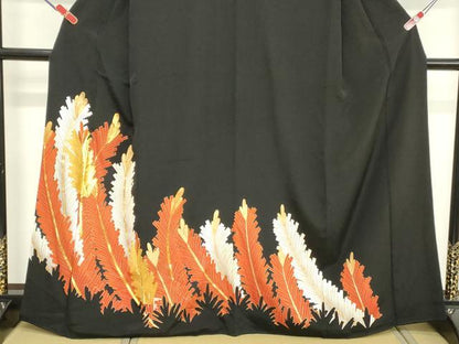 平和屋着物■豪華黒留袖　駒刺繍　松葉文　正絹　逸品　DABD2694cd