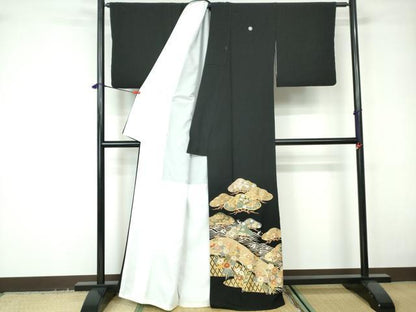 平和屋着物■豪華黒留袖 駒刺繍 立波枝松文 金彩 正絹 逸品 DABD4093qa