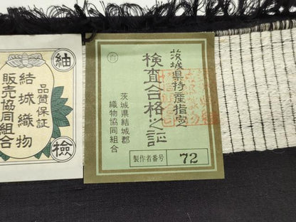 平和屋着物●結城紬　反物　着尺　100亀甲　飛び亀甲柄　楓文　証紙付き　逸品　未使用　DABD4536zy