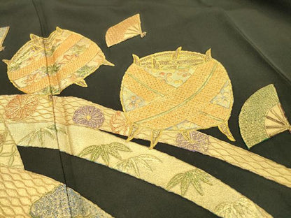 平和屋着物▼中国三大刺繍　スワトウ刺繍　汕頭刺繍　黒留袖　駒刺繍　糸車熨斗花文　金彩　正絹　逸品　DABD5526fe