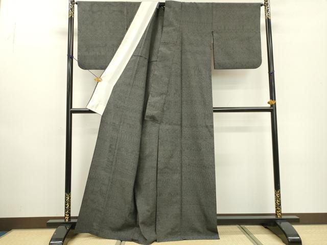 平和屋着物▽本塩沢　単衣　110亀甲　横段幾何学文　黒地　正絹　逸品　DABD5932fe