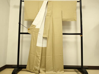平和屋着物●上質な色無地　花尽くし地紋　枯色　正絹　逸品　未使用　DABD6103du
