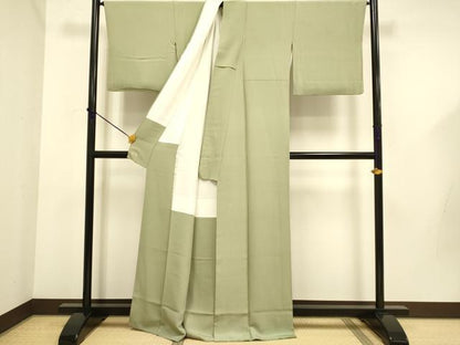 平和屋着物●上質な色無地　鶸茶色　三越扱い　正絹　逸品　DABD6105du
