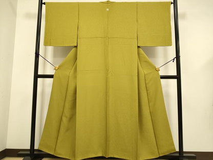 平和屋着物●上質な色無地　干割れ地紋　菜種油色　正絹　逸品　DABD6118du