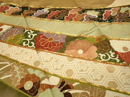 平和屋着物■豪華振袖　駒刺繍　吉祥花文　金彩　正絹　逸品　DABD6222du