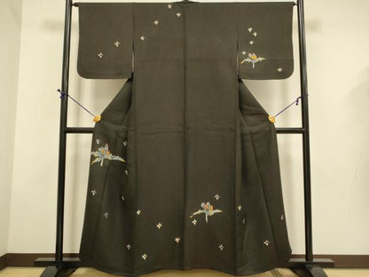 平和屋着物▽訪問着　単衣　刺繍　松ぼっくり　黒地　銀通し地　正絹　逸品　DABD6497du