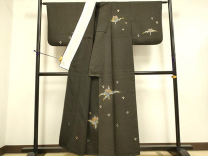 平和屋着物▽訪問着　単衣　刺繍　松ぼっくり　黒地　銀通し地　正絹　逸品　DABD6497du