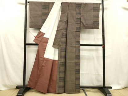 平和屋着物■本場大島紬　9マルキ　横段花菱文　正絹　逸品　DABD6784cm