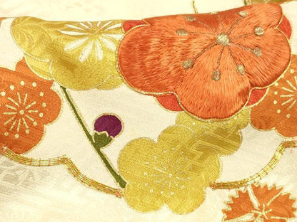 平和屋着物■豪華振袖 駒刺繍 草花文 金彩 正絹 逸品 DABD6963cm