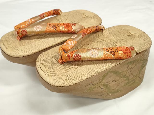 平和屋本店[]女の子　子供　ぽっくり下駄　おこぼ　こっぽり下駄　白木台　金蒔絵　畳表　千羽鶴　逸品　DABD7267zzz