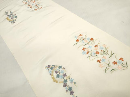 平和屋着物▼和装小物 端切れ ハギレ 2枚セット 駒刺繍 総刺繍 扇面花 雪輪花 金銀糸 リメイク生地 材料 逸品 DABD7782zzz