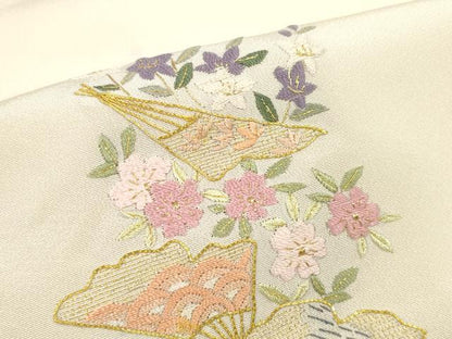 平和屋着物▼和装小物 端切れ ハギレ 2枚セット 駒刺繍 総刺繍 扇面花 雪輪花 金銀糸 リメイク生地 材料 逸品 DABD7782zzz