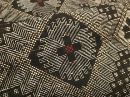 平和屋着物●希少　本場大島紬　龍郷絣　反物　着尺　西三省作　証紙付き　逸品　未使用　DABD8024zzz