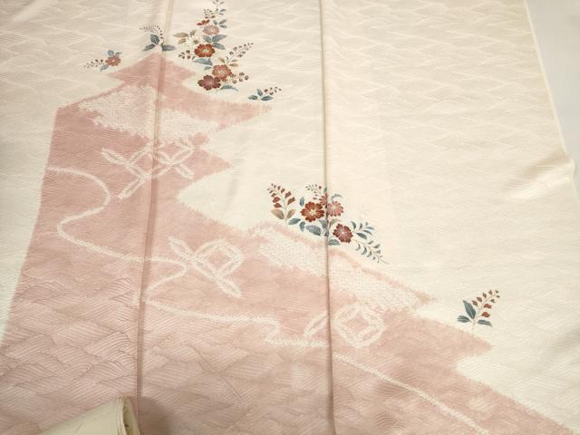 平和屋着物●創業460年・千總　付下げ　反物　着尺　刺繍　絞り　松皮菱七宝草花文　金糸　タグ付き　逸品　未使用　DABD8067zzz