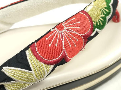 平和屋着物▼和装小物　和装草履　厚底草履　刺繍　松竹梅　金糸　パール底　逸品　DABD8262zzz