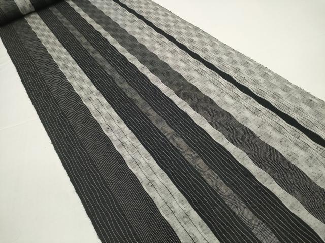 平和屋着物●西陣　街角紬　反物　着尺　三代目 市三郎　間道　黒地　逸品　未使用　DABD8530zzz