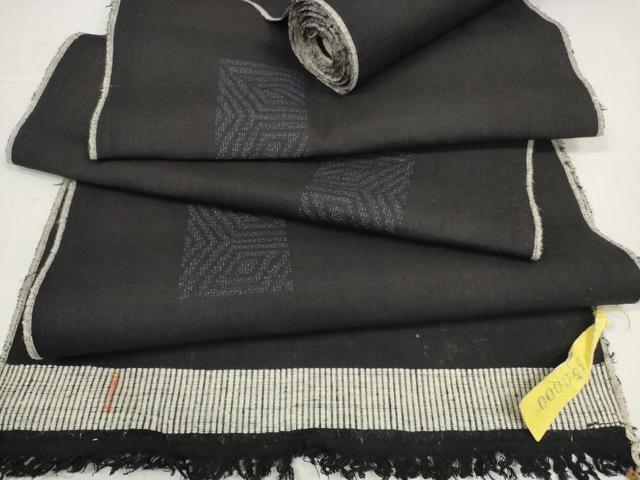 平和屋着物●本場結城紬　重要無形文化財　反物　着尺　100亀甲　飛び亀甲　色紙菱文　上代55万　逸品　未使用　DABD8751zzz