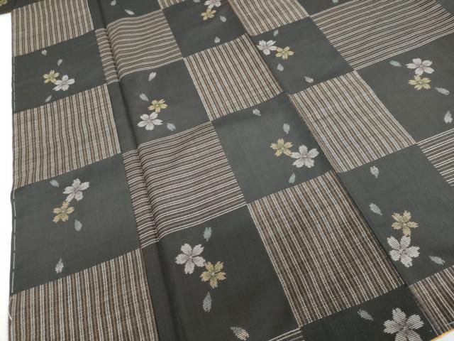 平和屋着物●本場大島紬　9マルキ　舞桜格子文　正絹　逸品　未使用　DABD9042ud