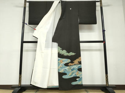 平和屋着物●創業130年　江戸染繍友禅　大彦　黒留袖　立波風景文　金彩　三越扱い　正絹　逸品　DABD9061ud