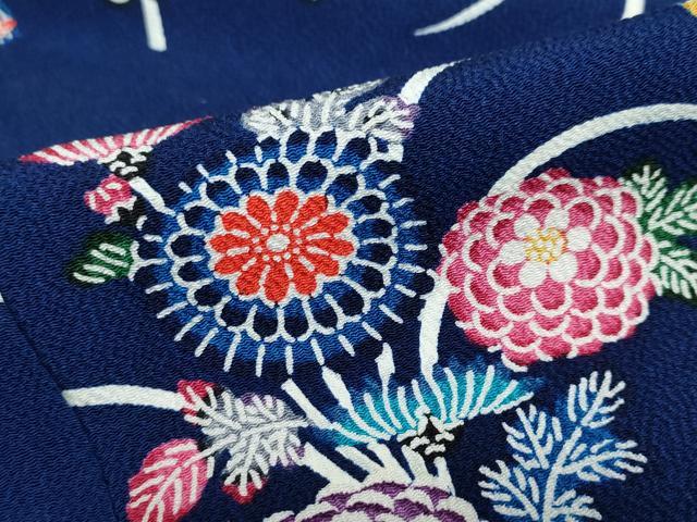 平和屋着物●上質な小紋　型染め　花蝶文　鬼しぼ縮緬　正絹　逸品　DABD9063ud