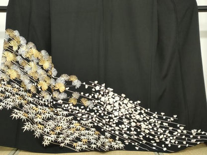 平和屋着物●豪華黒留袖　駒刺繍　松竹梅　金彩　正絹　逸品　DABD9149ud