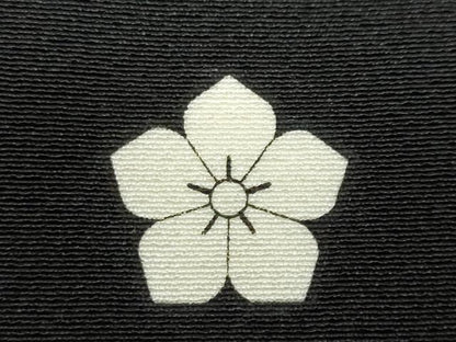 平和屋着物●豪華黒留袖　駒刺繍　松竹梅　金彩　正絹　逸品　DABD9149ud